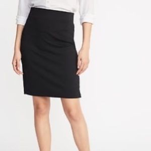 Black pencil skirt with stretch fabric to knee